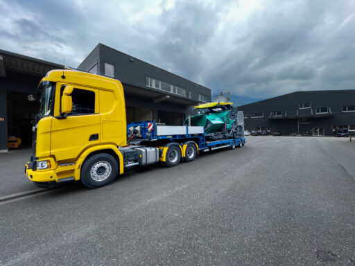 Baumaschinentransporte
